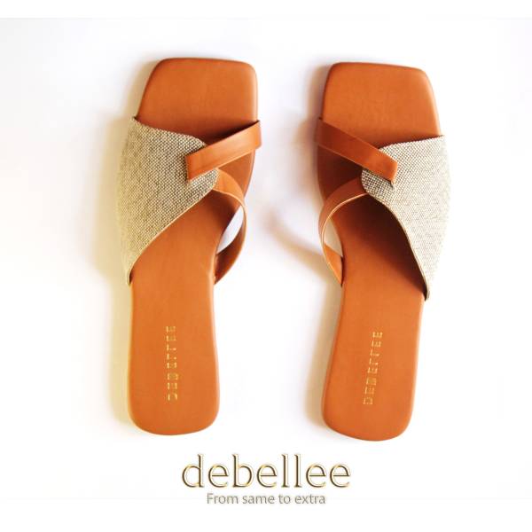 Debellee Women's Lightweight Slipper - Image 2