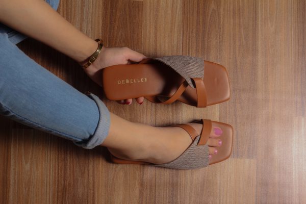 Debellee Women's Lightweight Slipper - Image 5