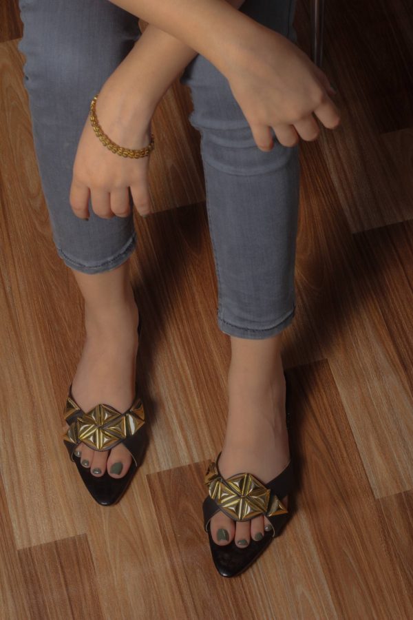 Debellee Pointy Toe Pearl Flat Sliders - Image 10