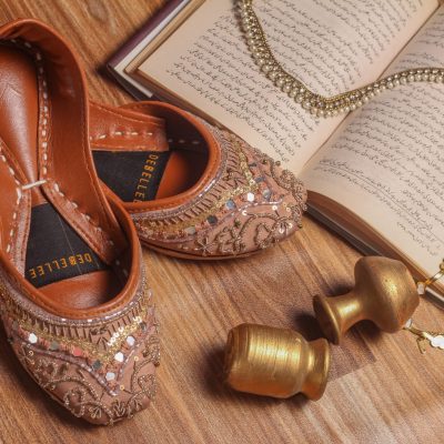 Debellee antique gold fully embroidered khussa